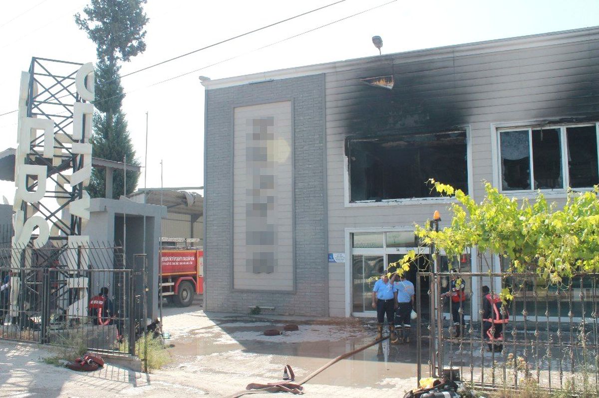 Mersin\'deki Yangın Kontrol Altına Alındı
