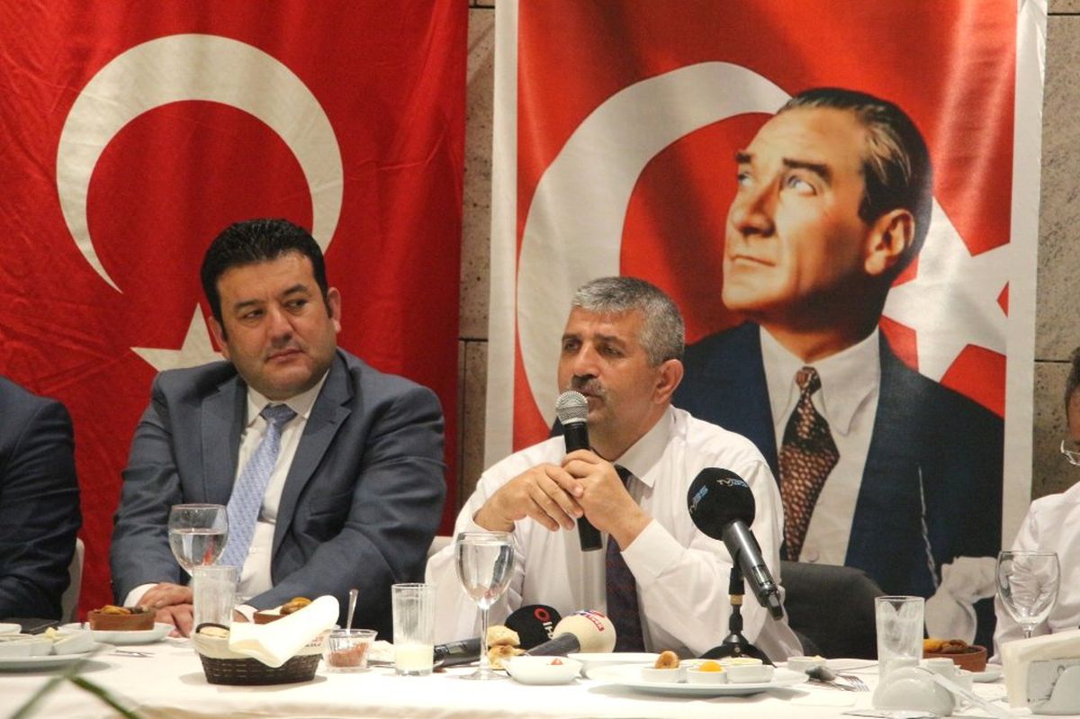 MHP\'li Şahin\'den Cem Yılmaz\'a Tepki