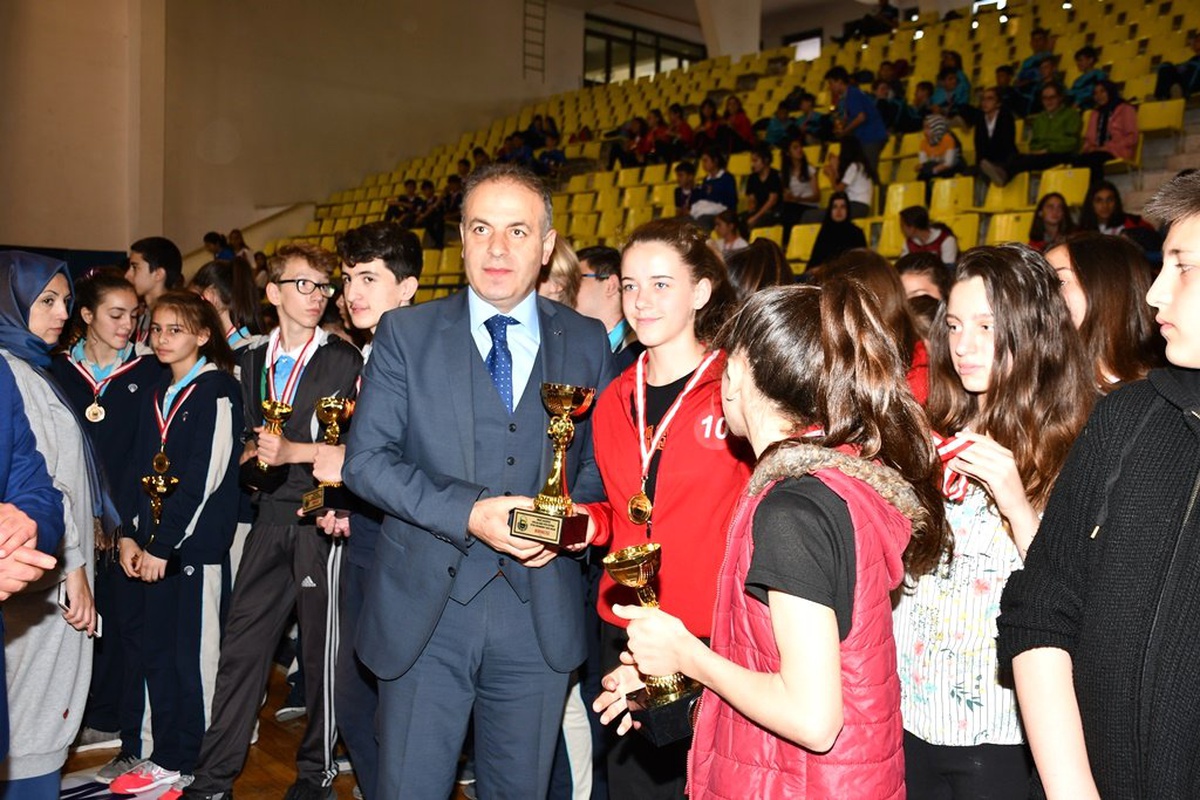 Okullar Arası Spor Festivali Ödülleri Sahiplerini Buldu