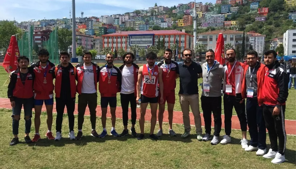 Omü Atletizm Takımı Başarılarını Madalyalarla Taçlandırdı