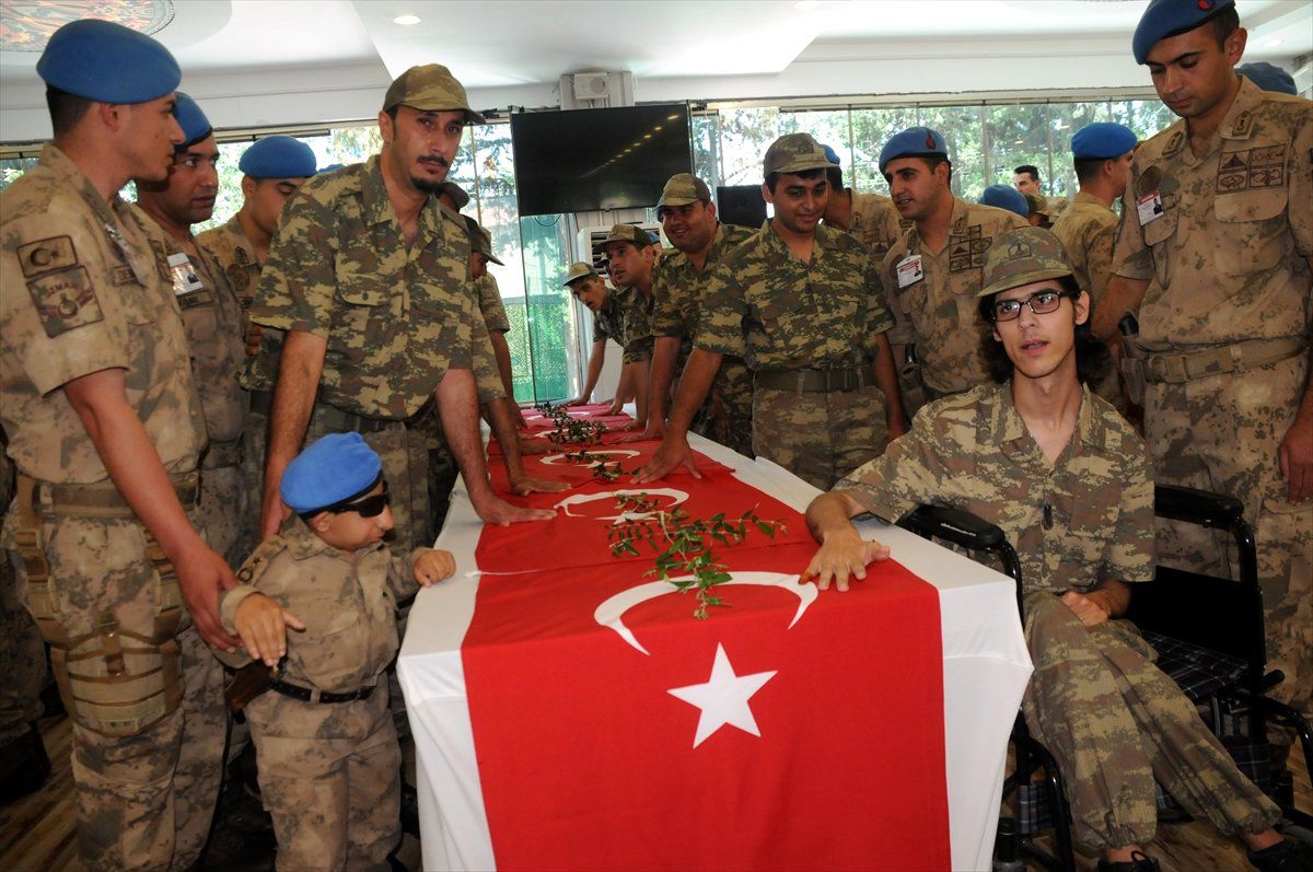 Osmaniye\'de Engelli Gençlerin "Temsili Askerlik" Sevinci