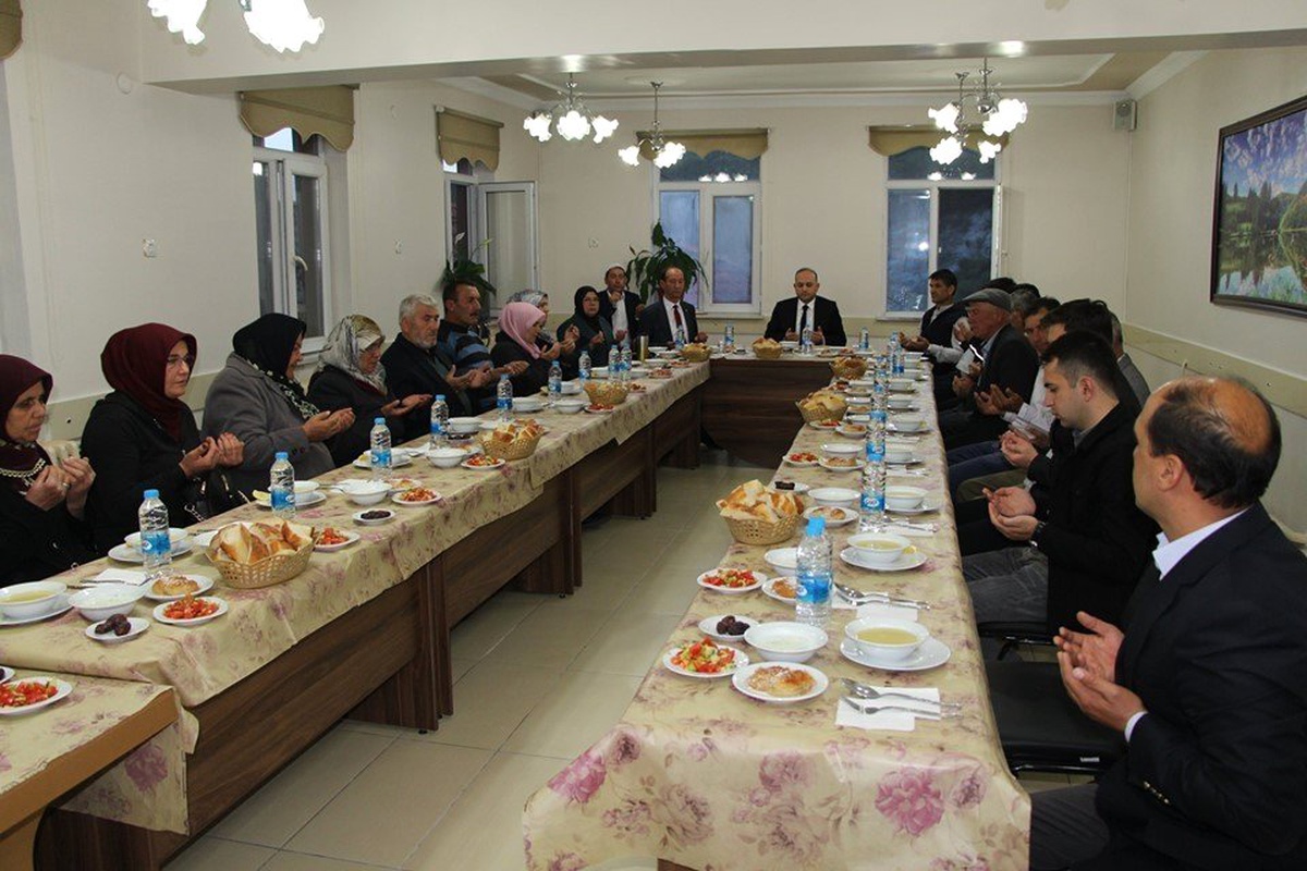 Şehit ve Gazi Ailelerine İftar Yemeği