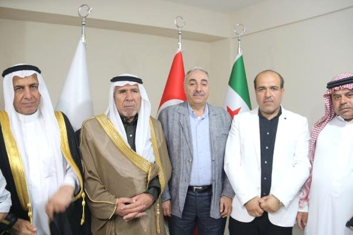 Suriyeli Aşiret Liderleri Şanlıurfa\'da Şube Açtı: Teröristlere Nefes Aldırmayacağız