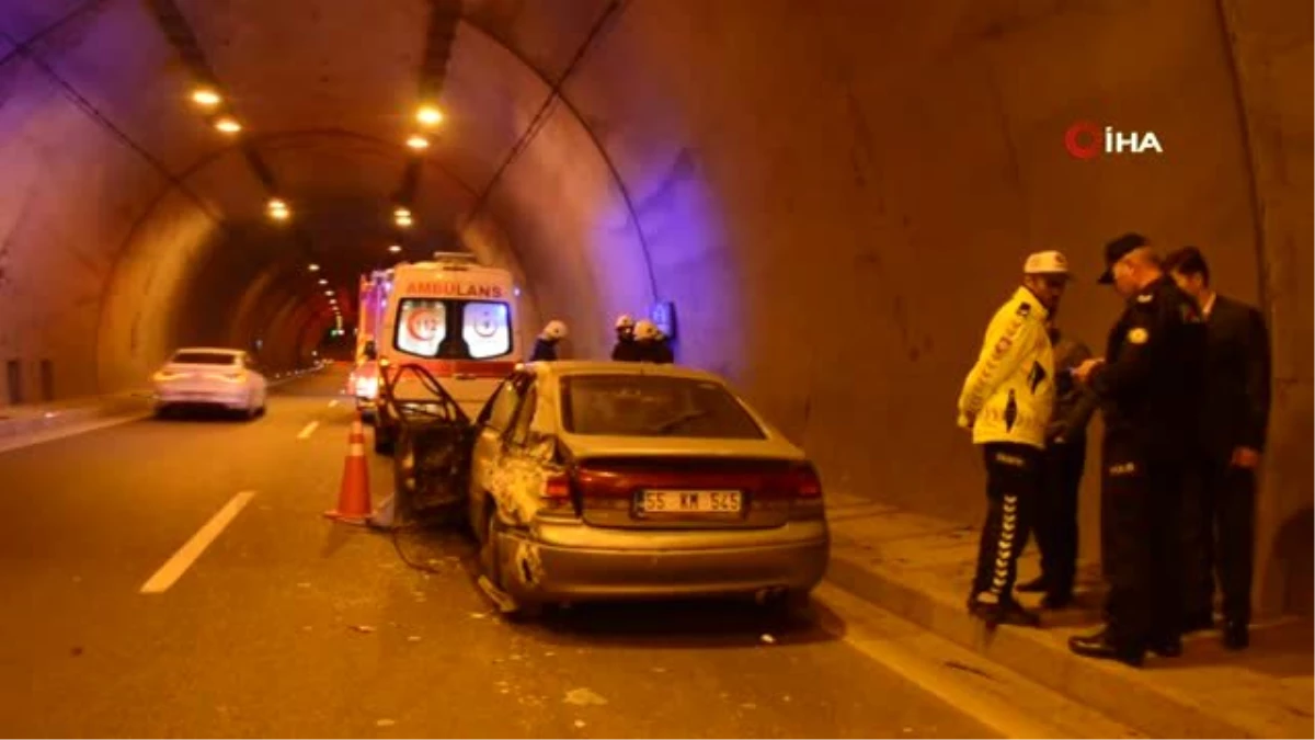 Tünelde Arıza Yapan Otomobilini İten Şahsı Öldüren Kaza Kamerada