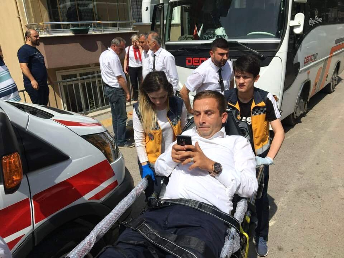Yol Verme Kavgasında Silahlar Çekildi: 1 Yaralı