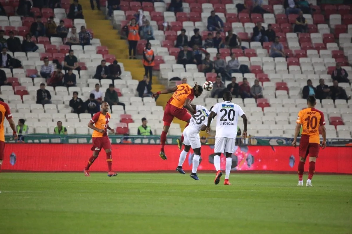 Ziraat Türkiye Kupası Finali: Akhisarspor: 0 - Galatasaray: 0 (İlk Yarı)