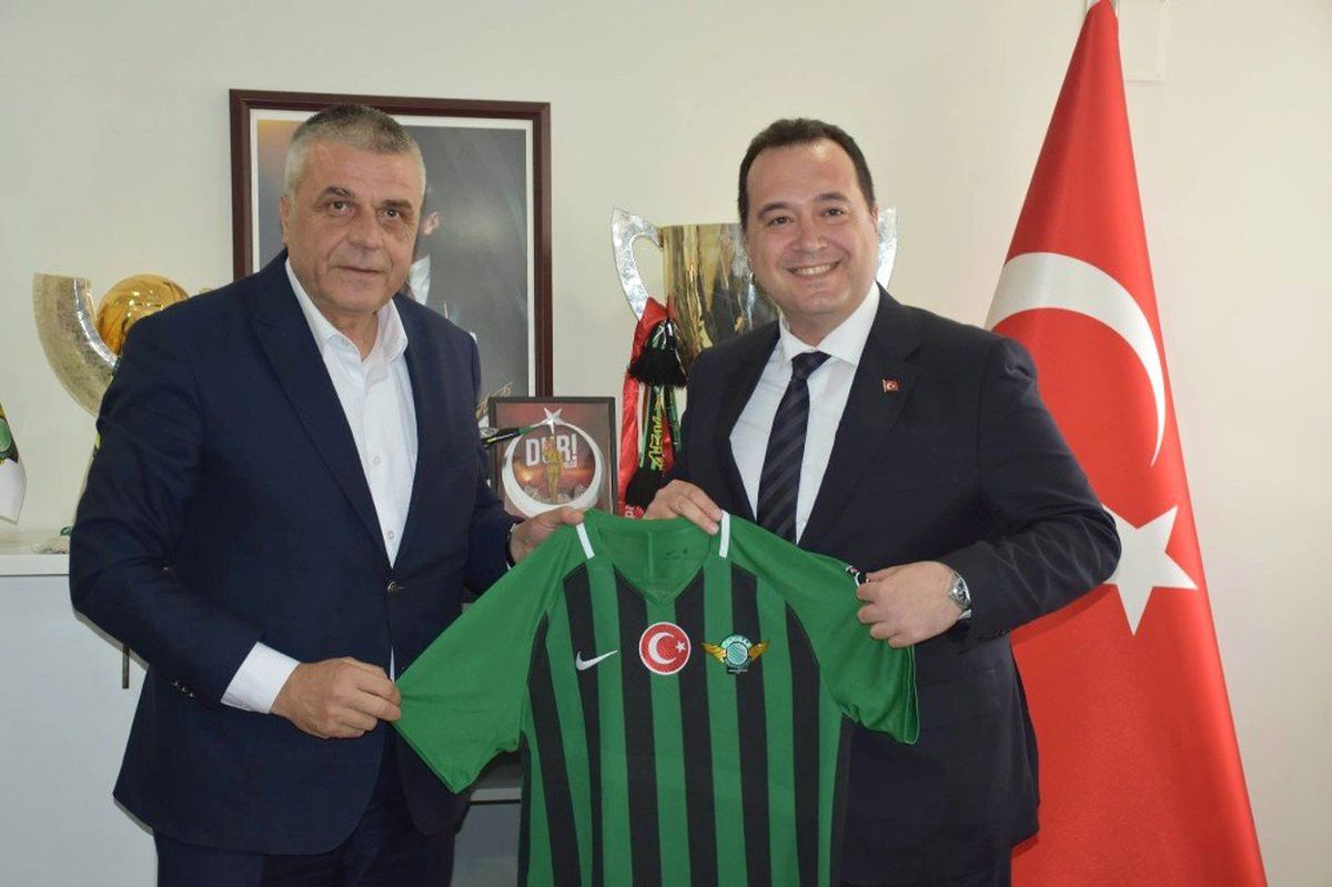 Akhisar Belediye Başkanı\'ndan Dikkat Çeken Paylaşım
