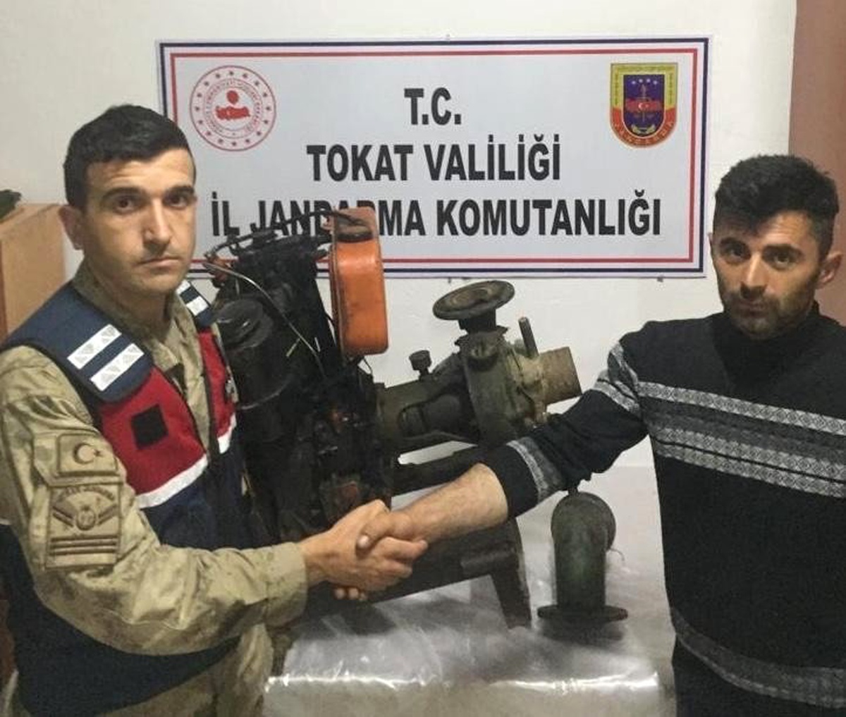 Alıcı Kılığına Giren Jandarmaya Yakalandılar