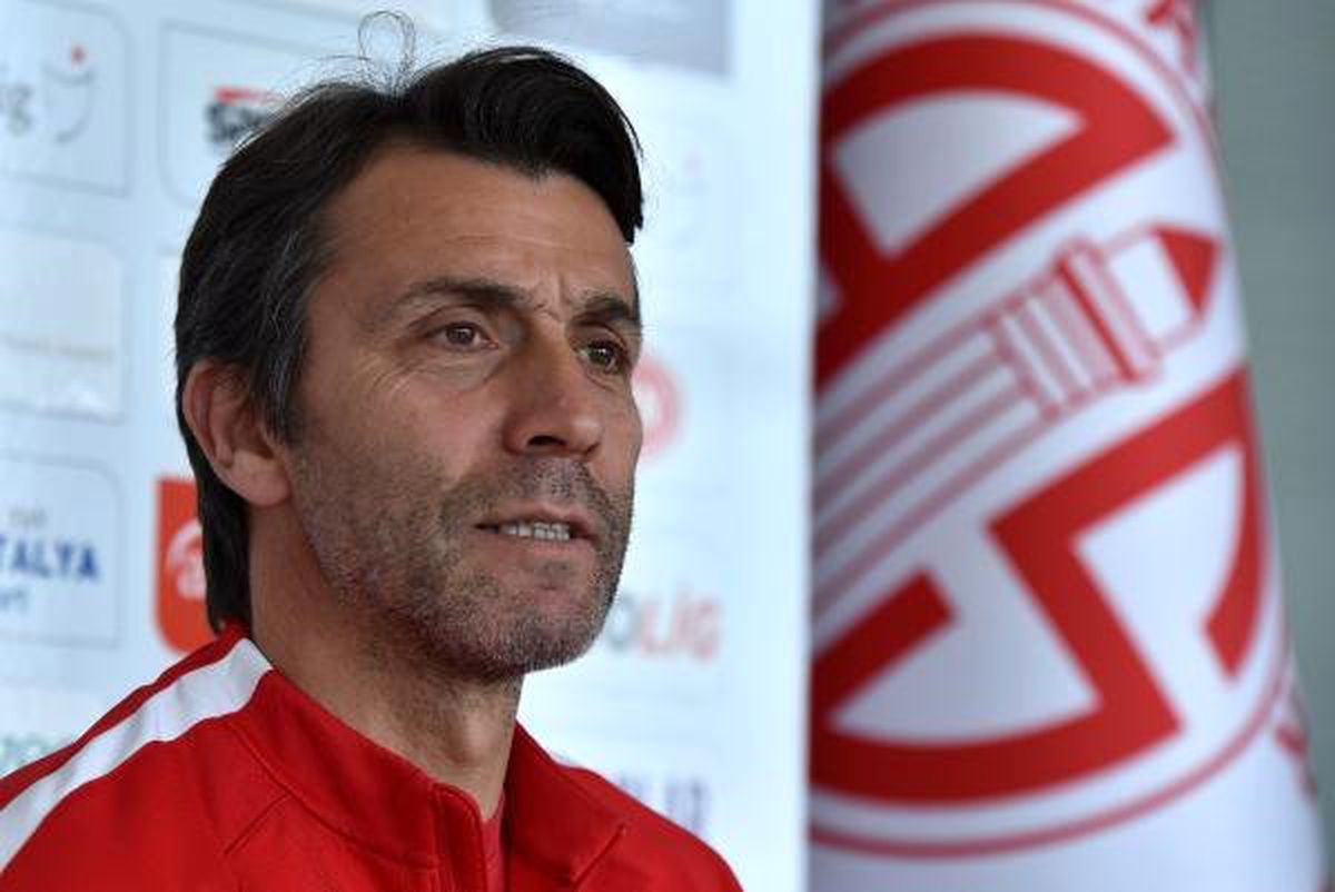 Antalyaspor, Bülent Korkmaz ile Yola Devam Ediyor