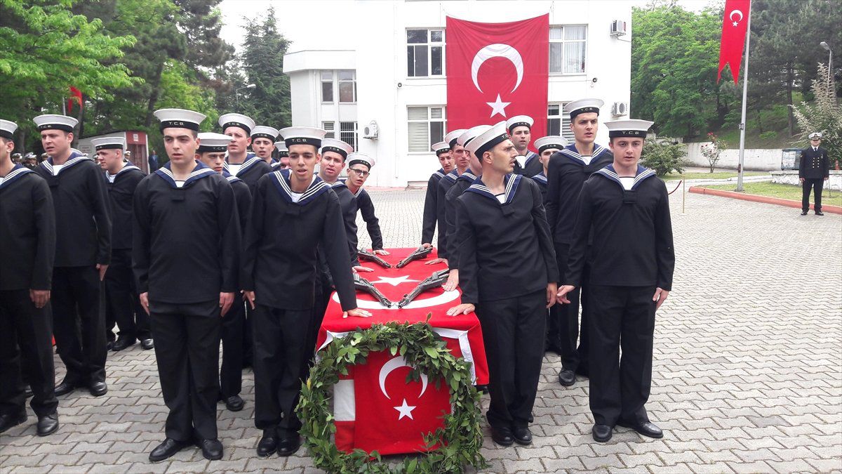 Bahriyeli Üniforması Giyen Engelliler Yemin Etti