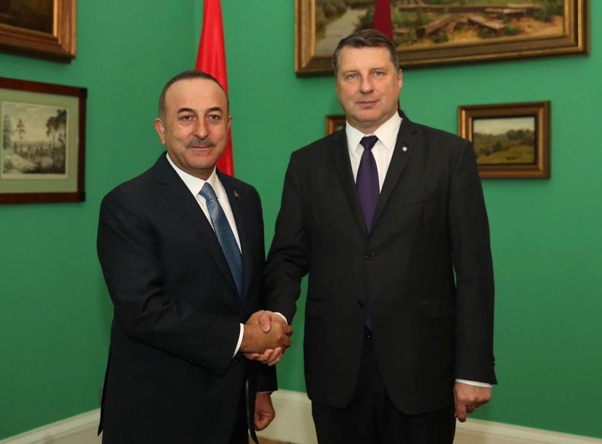 Bakan Çavuşoğlu Letonya\'da