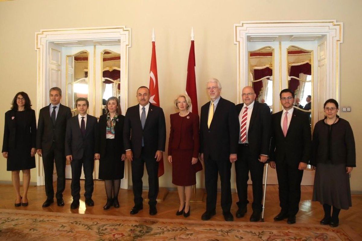 Bakan Çavuşoğlu, Letonya Meclis Başkanı Murniece ile Görüştü