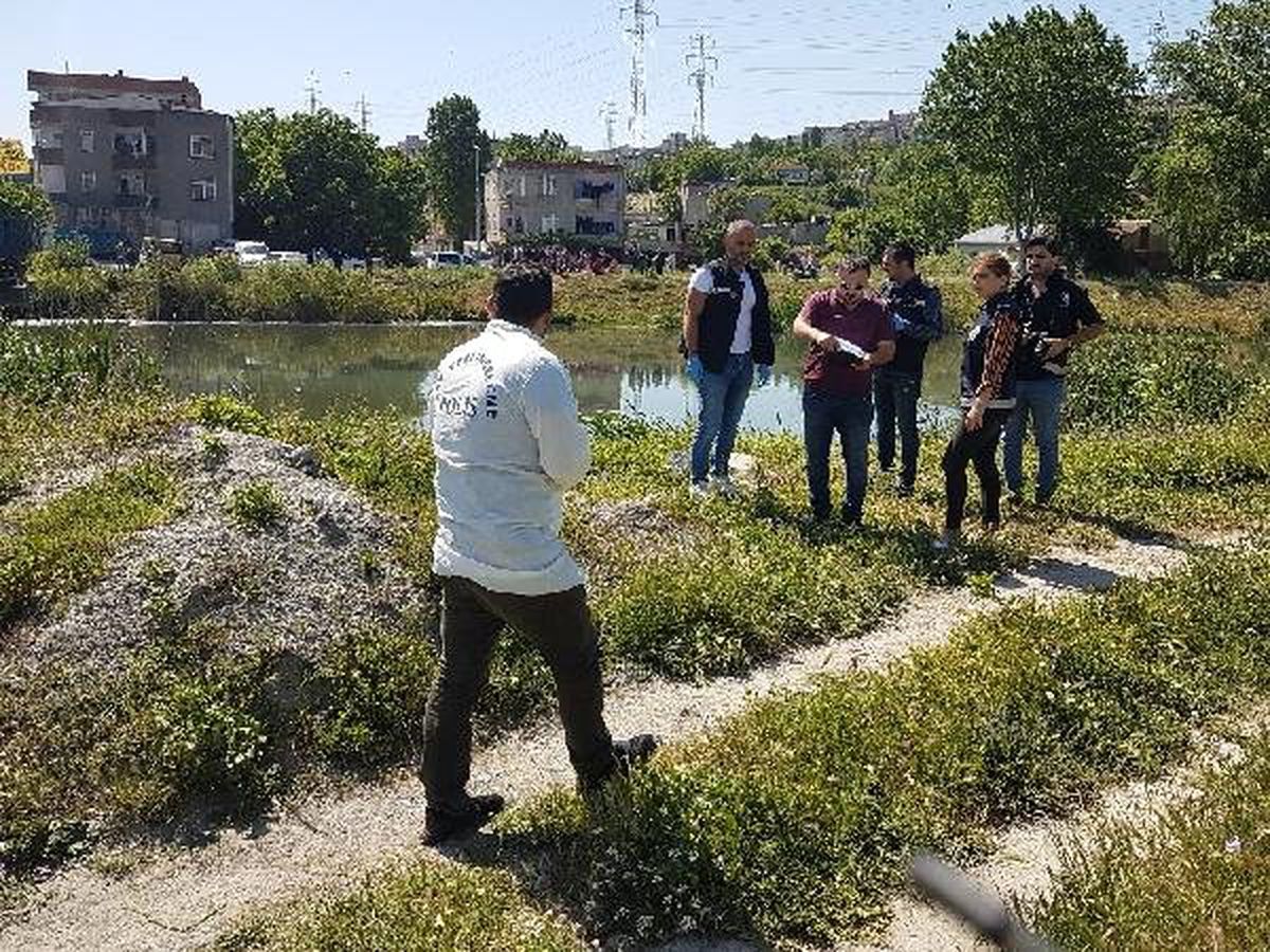 Başakşehir\'de Dereden Çocuk Cesedi Çıktı (1)