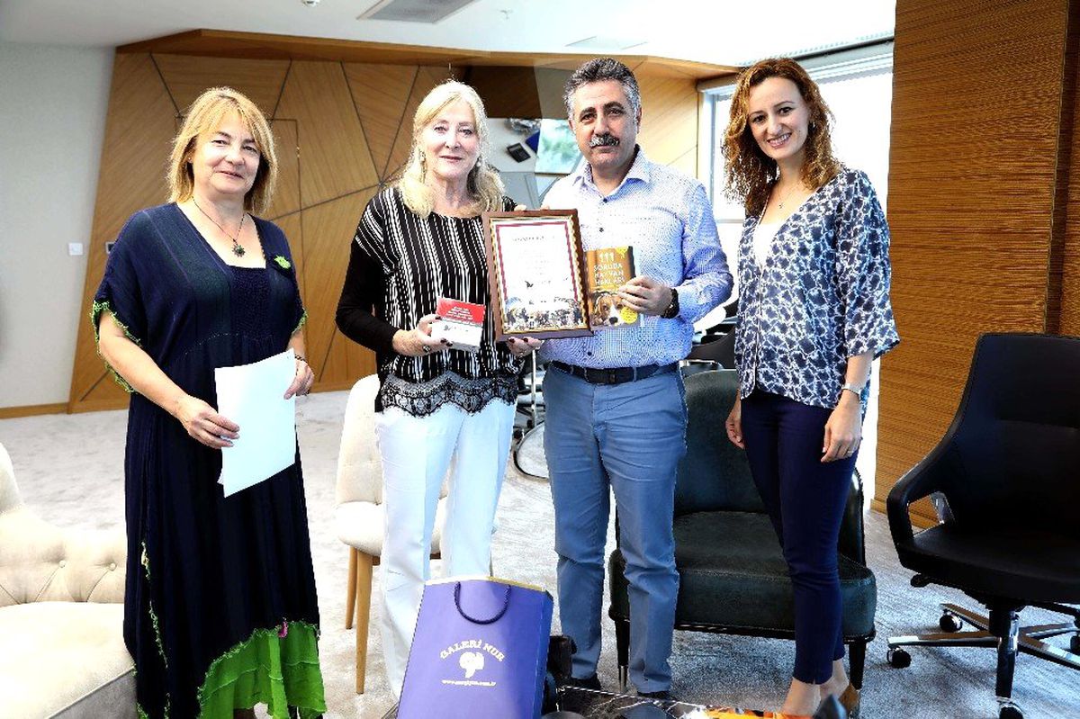Başkan Sandal\'a Deve Güreşleri Kararından Dolayı Teşekkür Belgesi