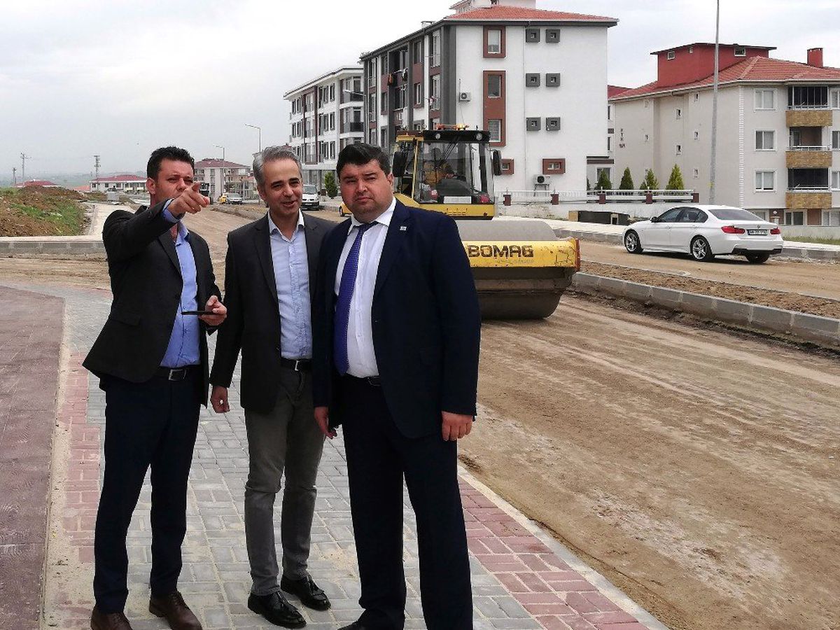 Başkan Sarıkurt Yol Çalışmalarını İnceledi