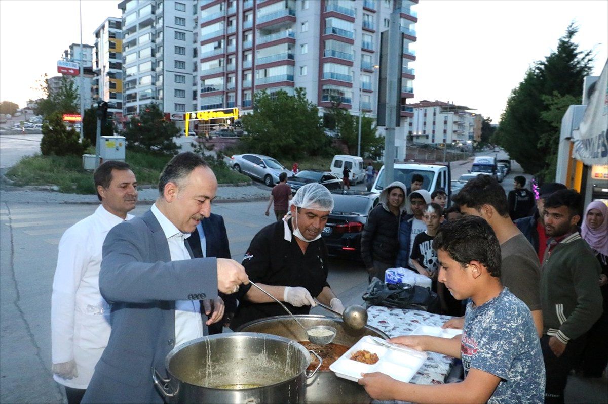 Belediye Başkanı Saygılı Vatandaşlarla İftar Yaptı