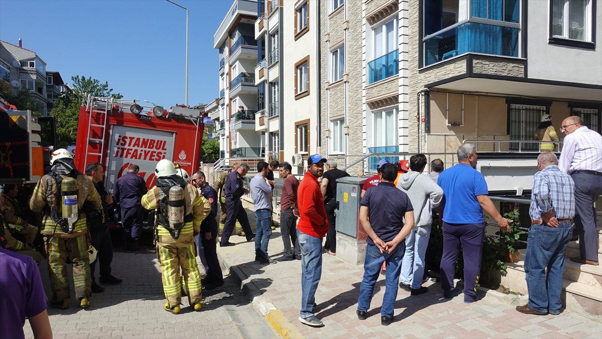 Beylikdüzü\'nde Ev Yangını