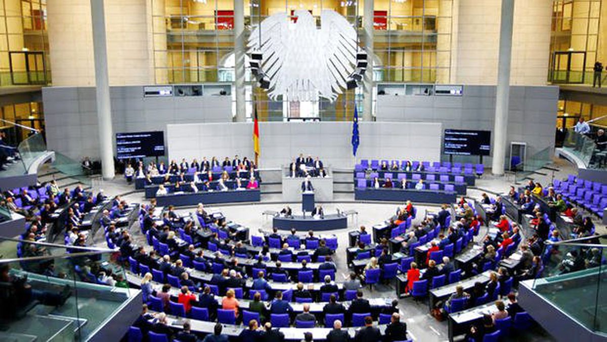 Bundestag\'da 70. Yıl Özel Oturumu
