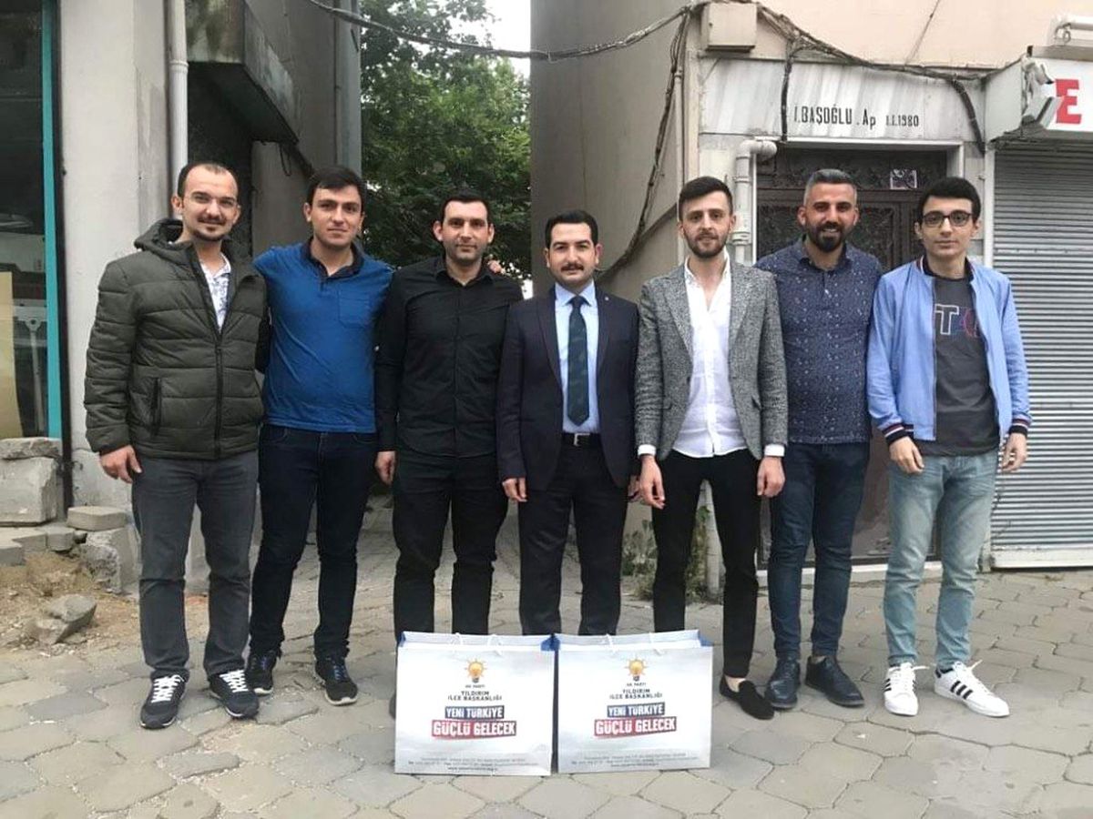 Bursa Ak Gençlik\'ten \'İftara 5 Kala\' Etkinliği
