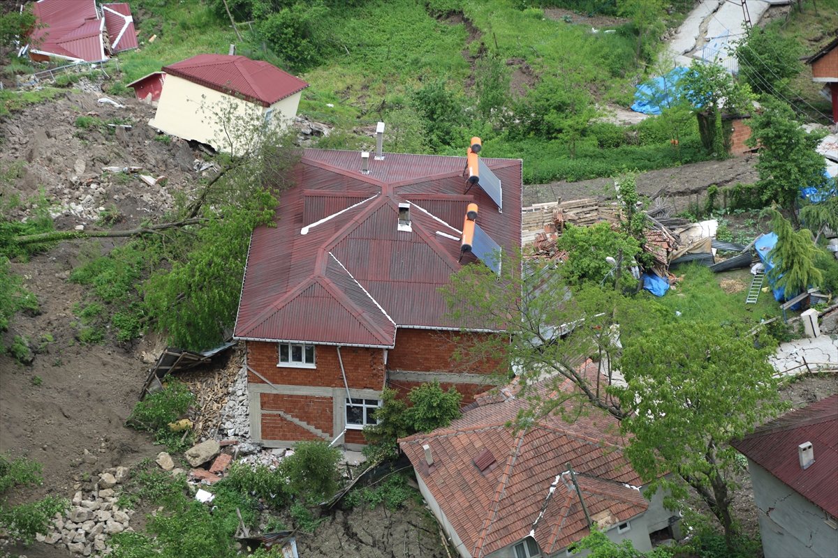 Cumhurbaşkanı Erdoğan,ordu\'daki Heyelan Hakkında Bildi Aldı