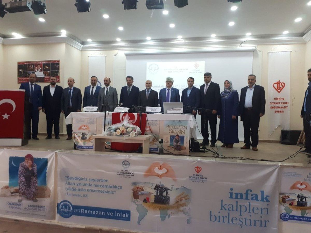 Doğubeyazıt\'ta "Ramazan ve İnfak" Paneli