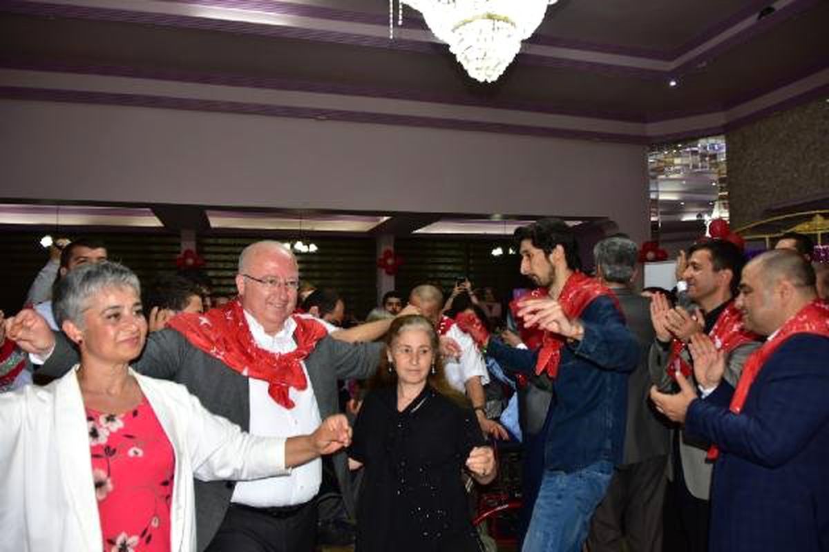 Engelli Gençlerin Asker Kınasında Duygusal Anlar Yaşandı