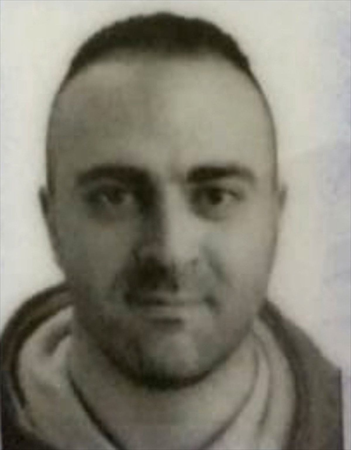 Eşini Silahla Vurduktan Sonra İntihar Etti