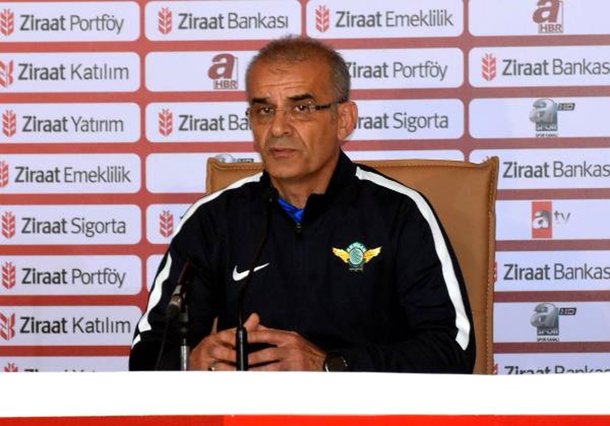Fatih Terim: Galatasaray Pazar Günü de Kazanmak İçin Oynayacak