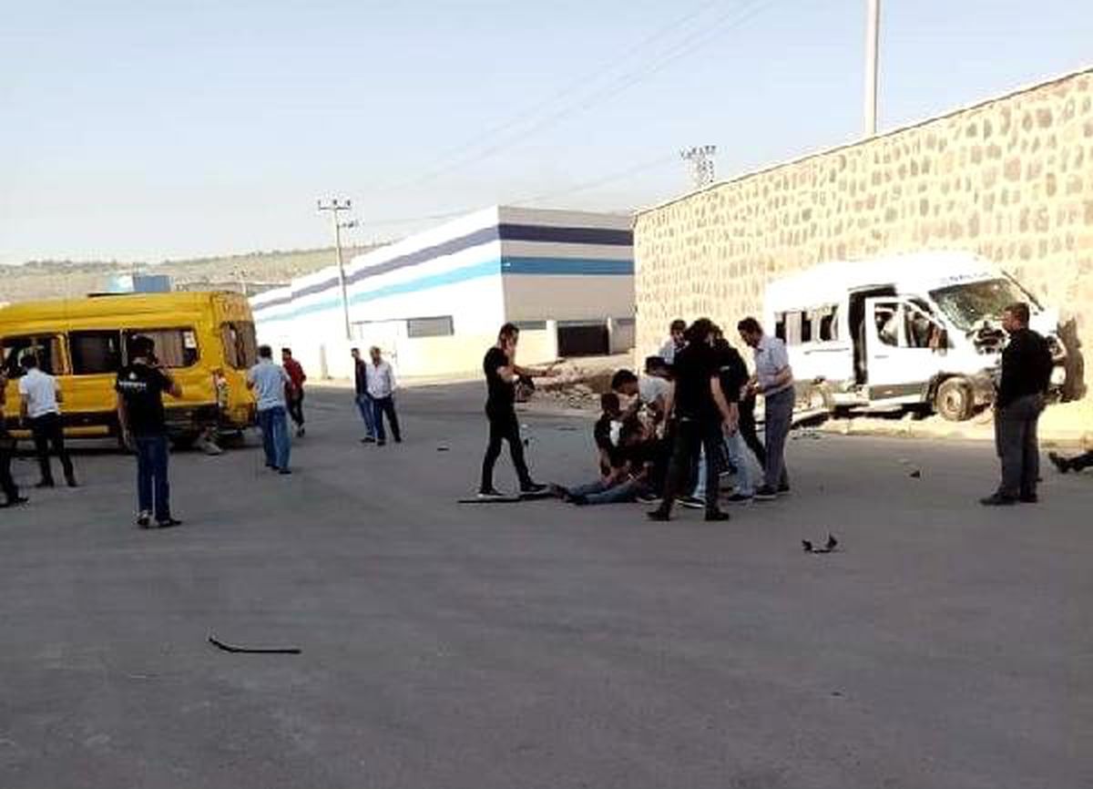 Gaziantep\'te İşçi Servisleri Çarpıştı: 9 Yaralı