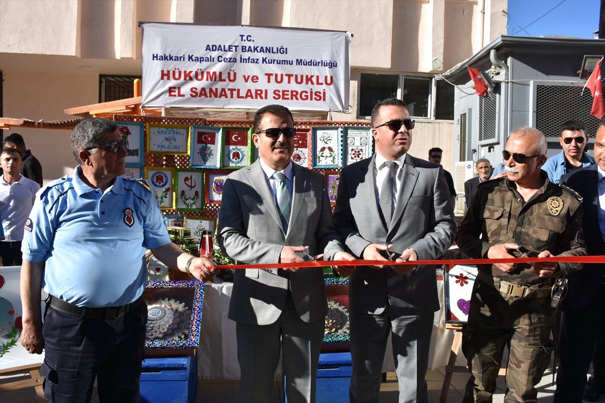 Hakkari\'de Tutuklu ve Hükümlülerin Eserleri Sergilendi