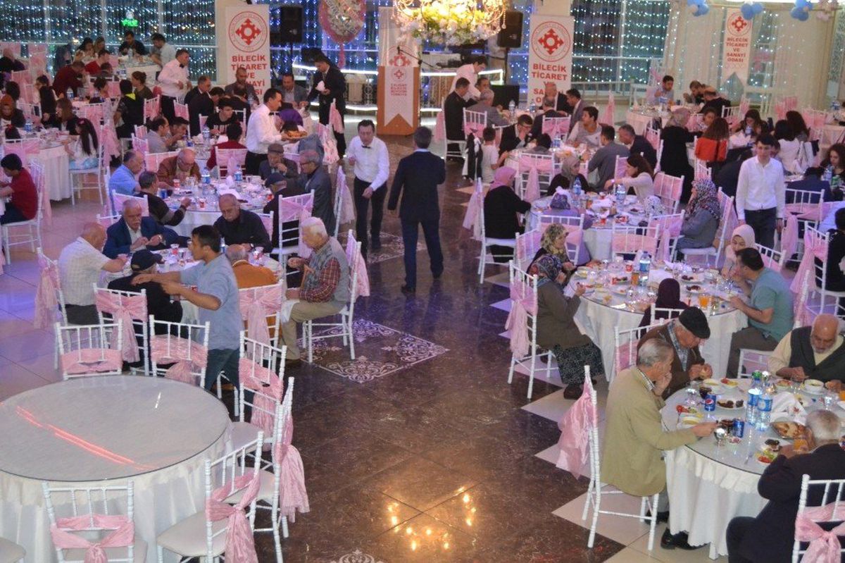 Huzur Evi ve Sevgi Evi Sakinleri İftarda Bir Araya Geldi
