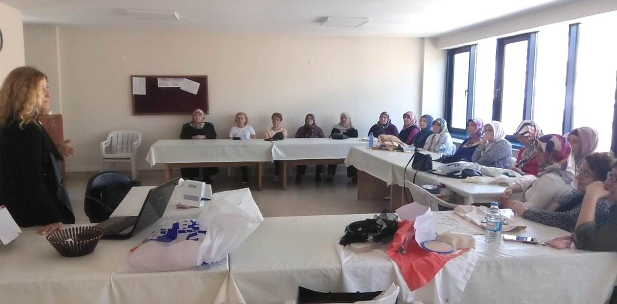 İzmek Kursiyerlerine Tasarruflu Su Tüketimi Anlatıldı