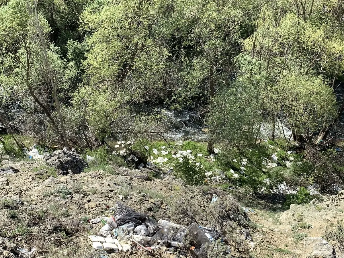 Kaymakamdan Mesire Alanlarındaki Kirliliğe Tepki