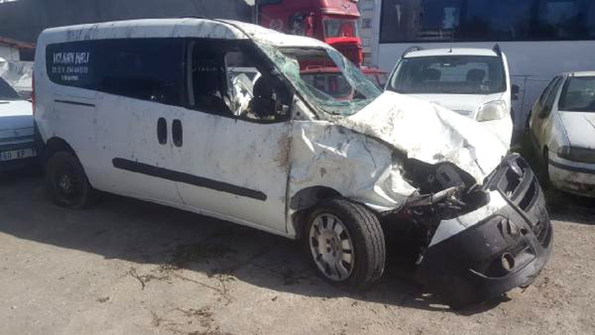 Kazada Kolu Kopan Sürücü, Hastanede Öldü