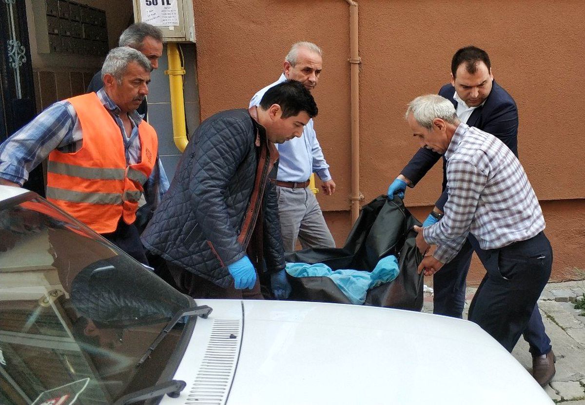 Koca Dehşetindeki Cenazeler Otopsi İçin Morga Kaldırıldı