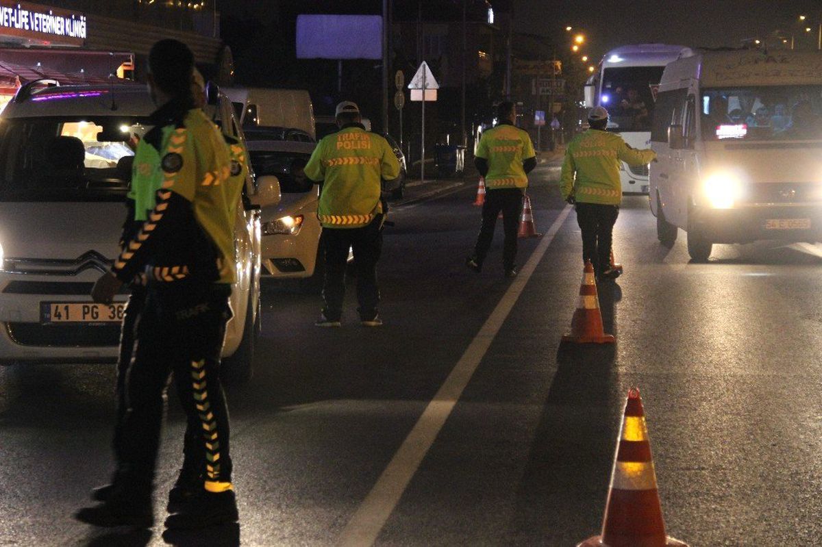 Kocaeli\'de 119 Polisle Şok Trafik Denetimi