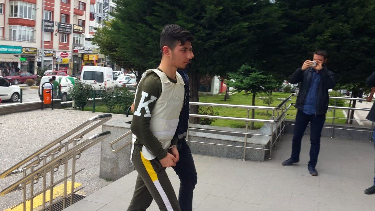Liseli Dilaver\'in Katil Zanlısı Adliyeye Sevk Edildi