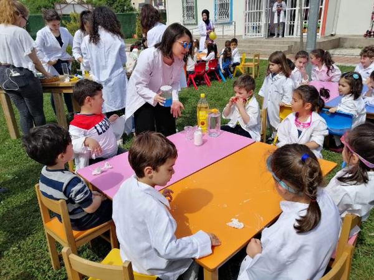 Maltepe\'nin Kreşlerinde Bilim Şenliği Etkinliği