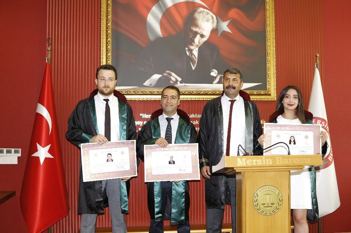 Mersin\'de Stajyer Avukatlar Yemin Edip Cüppe Giydi