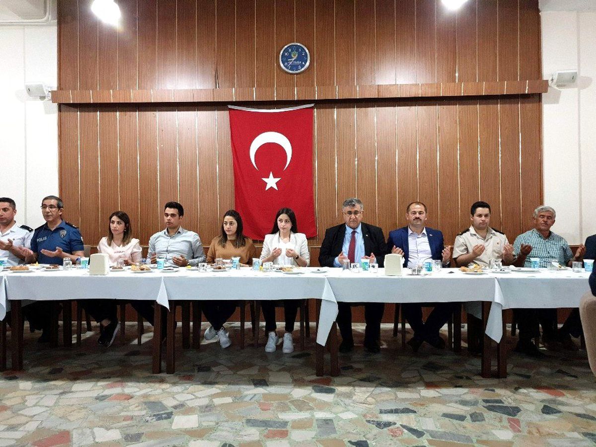 Orhaneli\'de Şehit ve Gazi Yakınlarına İftar