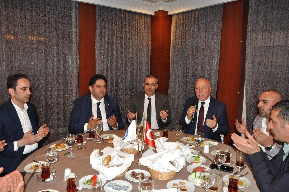 Protokol ve İş Dünyası, Etb İftar Yemeğinde Buluştu