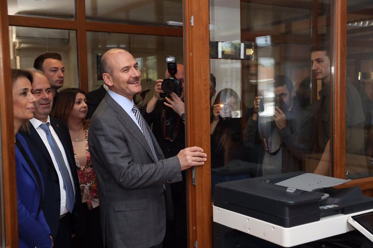 Süleyman Soylu Çatalca\'da Esnaf Ziyaretinde Bulundu