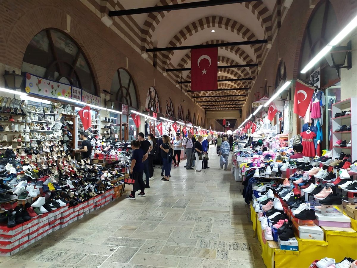Tarihi Çarşı Esnafı Kadir Gecesi ve Bayramı Bekliyor
