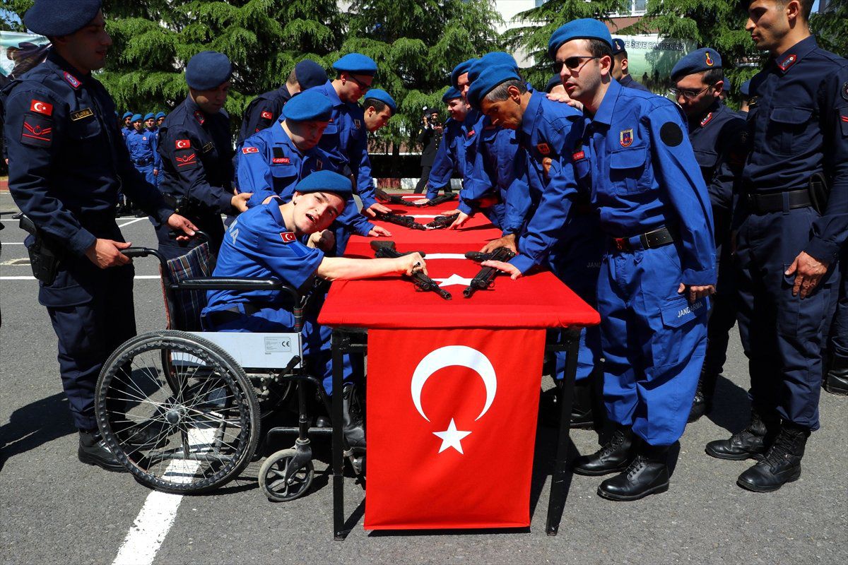 Tekirdağ\'da Engelli Gençlerin "Askerlik" Sevinci