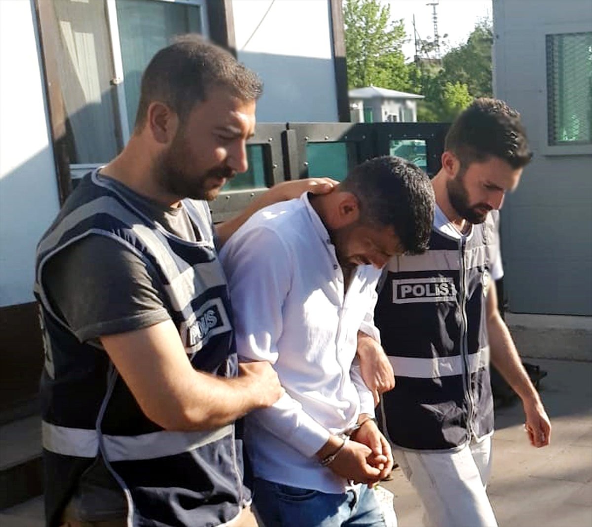 Uyuşturucu Ticareti Yaptığı İddiasıyla Tutuklandı