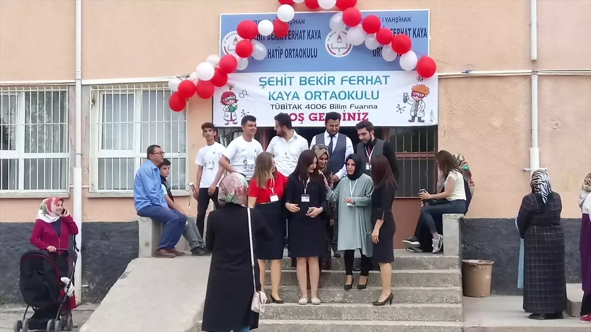 Yahşihan\'da "4006 Tübitak Bilim Fuarı" Açıldı