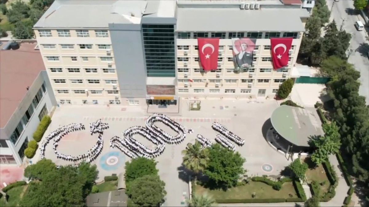 100. Yıla Öğrencilerden Muhteşem Koreografi