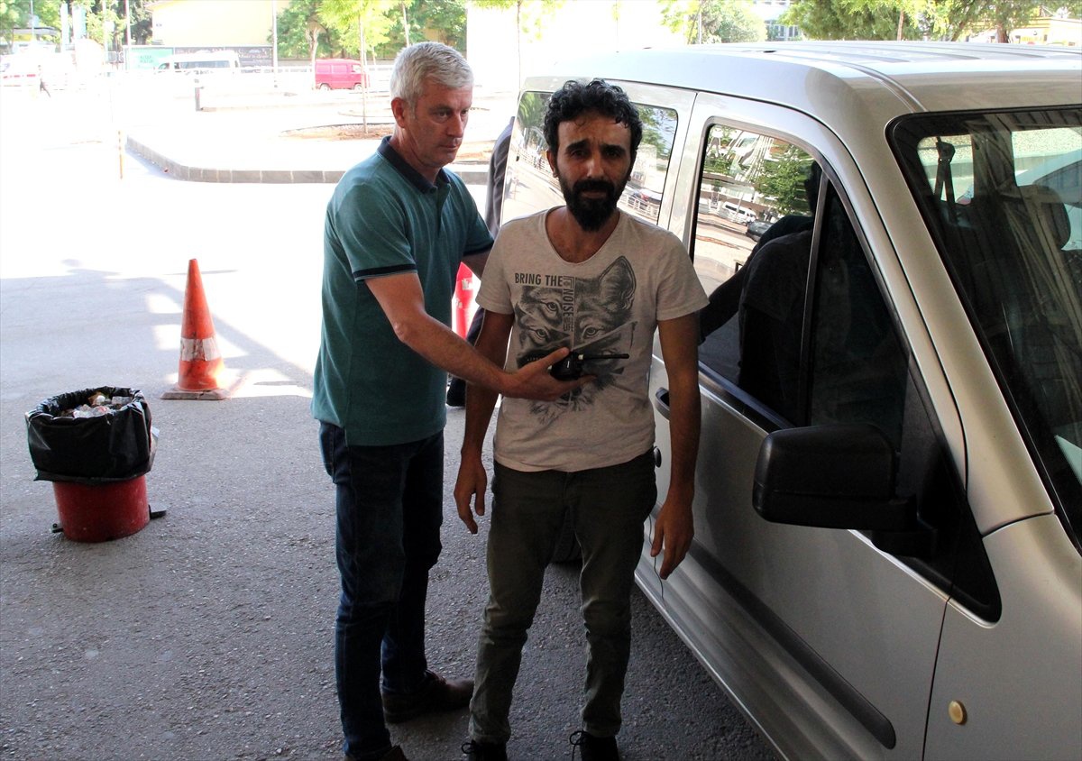 Aa Muhabiri Nişancı\'ya Hakarete Gözaltı