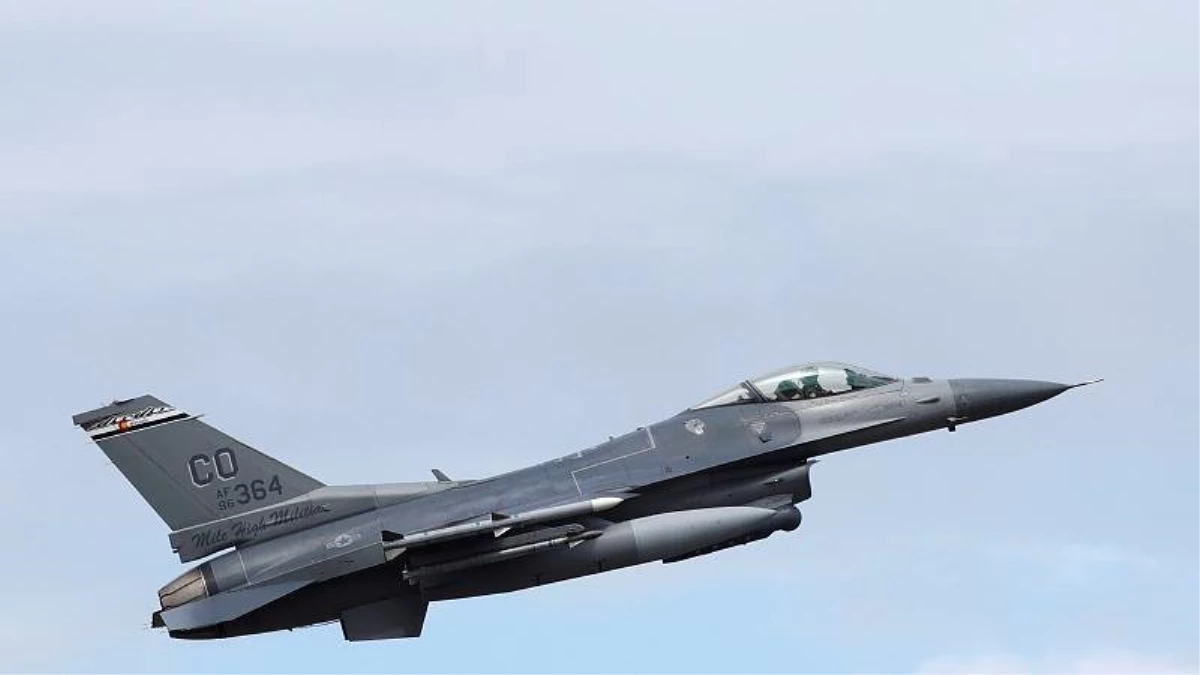 ABD\'de Eğitim Uçuşu İçin Havalanan F-16 Jeti Düştü
