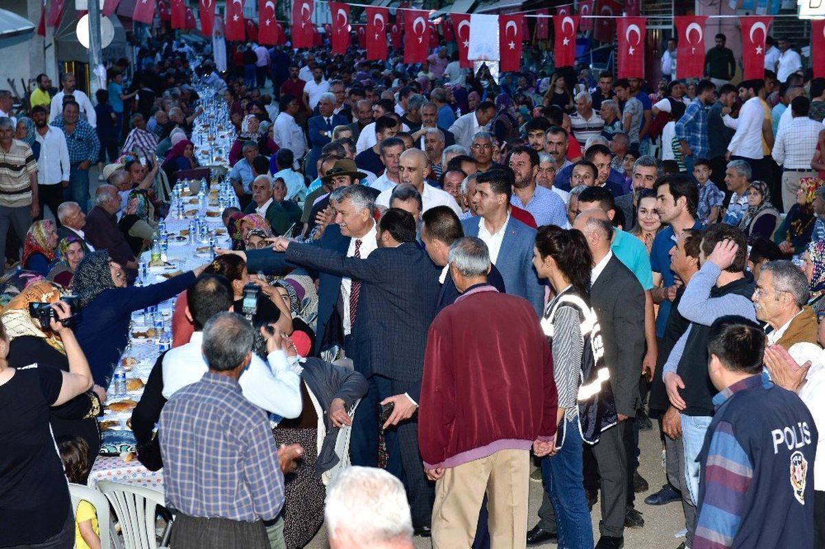 Aladağ\'da 3 Bin Kişiye İftar